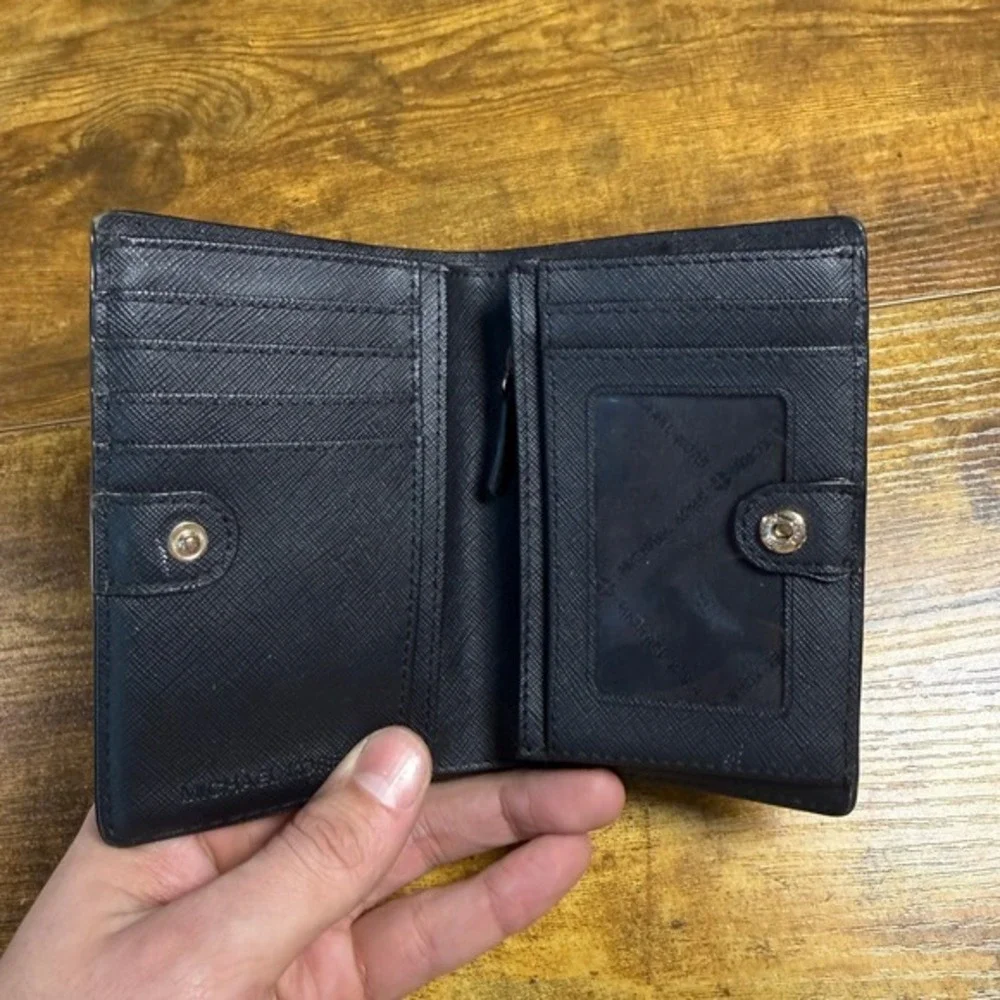 Michael Kors Jet Set‎ Black Saffiano Leather Bifold Wallet Womens OS